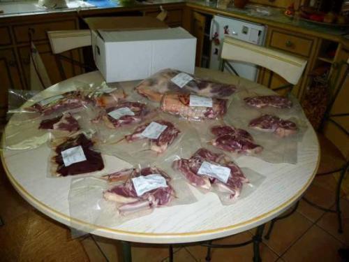 Agneau entier découpé sous vide